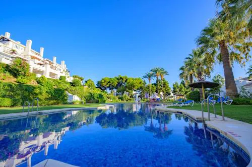 Luxurious 3-Bedroom Penthouse in Los Monteros Marbella