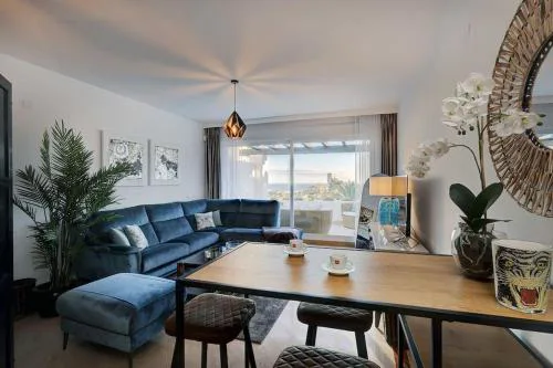 Luxurious 80m² studio apartment, stunning sea views - Rio Real Golf, Marbella