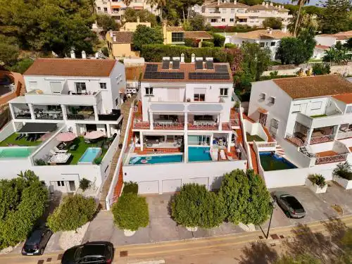 Luxury Apartments with private swimming pool