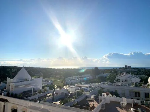Luxury Townhouse Sea Views 10 Min from Puerto Bans