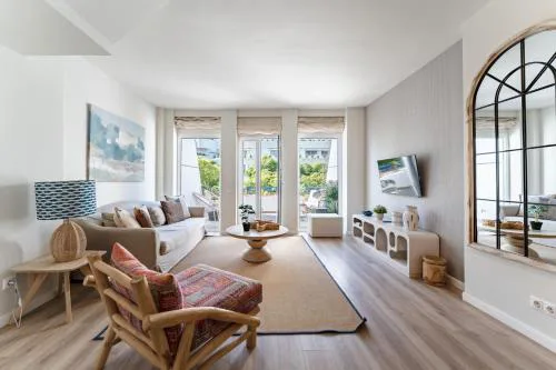 MalagaSuite Duplex Marbella with Parking