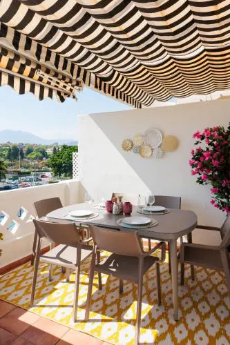 MARBELLA BANUS SUITES - Playa Rocio Beachfront Residential