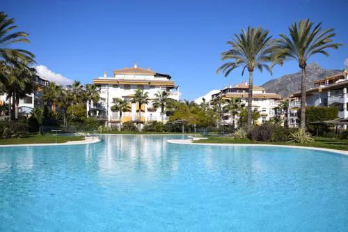 Marbella Sun Retreat • 3BR for 6 - Pass the Keys