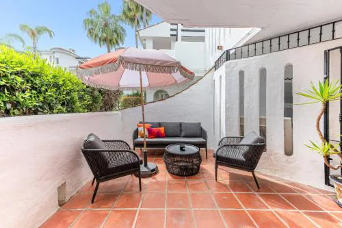 Marvellous 3 Bedroom Flat with Pool and Terrace