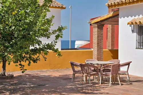 Mediterranean villa near the sea in Marbella - VILLA PALMERAS 23A