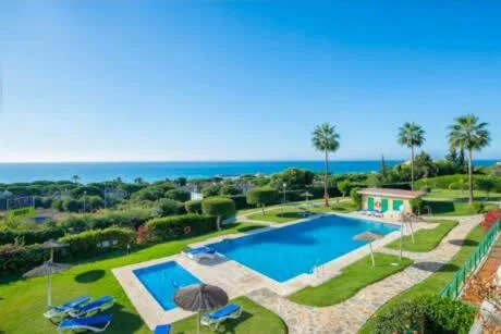 Modern apartment close to Cabopino Beach & Harbour
