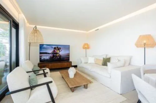 New Modern 3 bedrooms apartment with ocean views