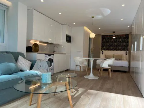 PARIS Suit I & PARIS SUITE II