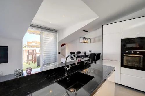 Penthouse DELUXE, Carolina Park, Marbella