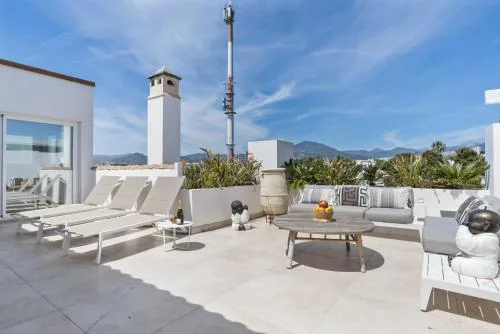 Penthouse Mirador del Rodeo 1-1