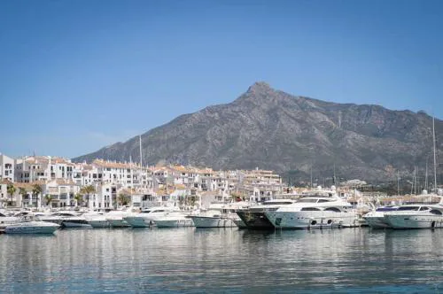 Puerto Banús Piso con Piscina, garaje y padel