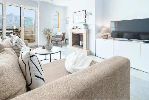 SAM2.4I- Cozy apartment walking distance to beach