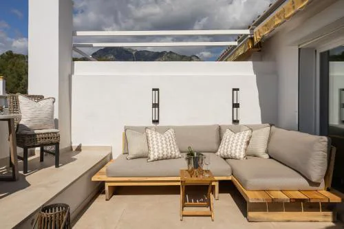 Sea view and sunny rooftop in Marbella, remodeled 2025