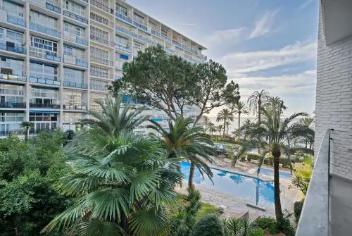 SKOL C320 - Wā Marbella Beach