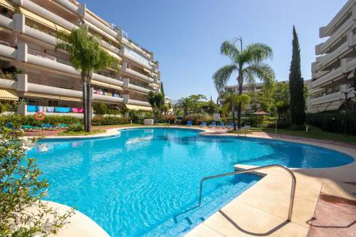 Spacious Penthouse Guadalmina, San Pedro