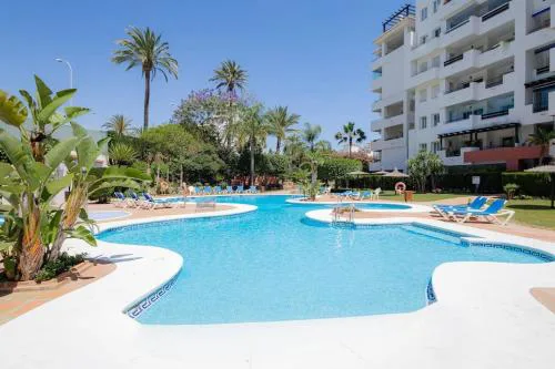 Studio with private parking & walk to beach RDR404