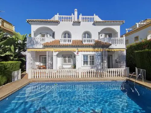 Town-House-Style Villa - on the Golden Mile