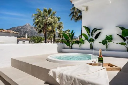 Ultimate Rentals - Luxury Penthouse - Los Naranjos de Marbella