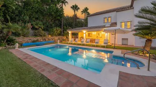 VACATION MARBELLA I Villa Faldo, Golf Valley, Private Pool, 24H Security, 10 min from the Marina