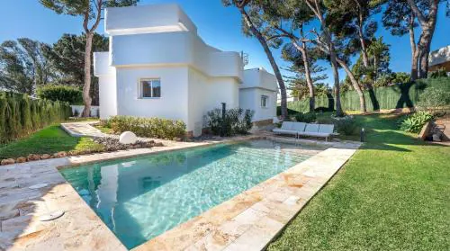 VACATION MARBELLA I Villa Ulises, Private Heated Pool, 4min to the Beach, Luxury Interiors, BBQ, Golf Views
