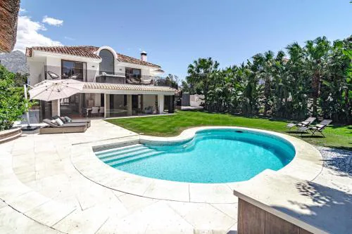 Villa Nottingham: Stunning private villa