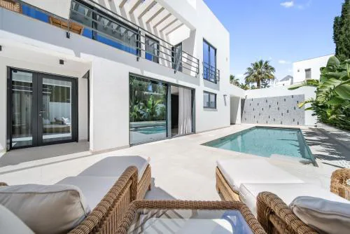 Villa Rio Verde beachfront