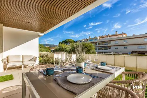 ViVi Homes - Cosy Beach Pool, Gym & Beach