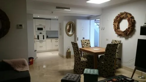 White Pearl Beach L2