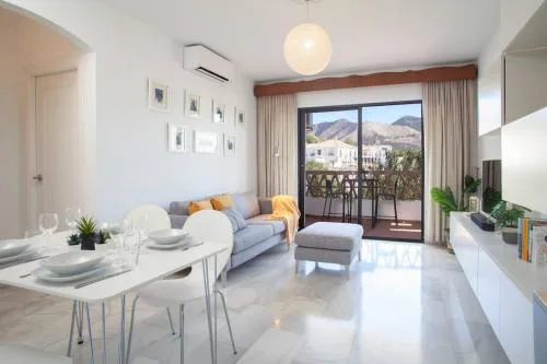 Delightful Apartment with Picturesque Views