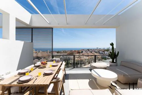 Luxury 3-Bed Mijas Villa, Sea View, Pool & Jacuzzi