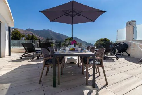 Seaview 3-Bed Flat with 2 Terraces Mijas Pueblo