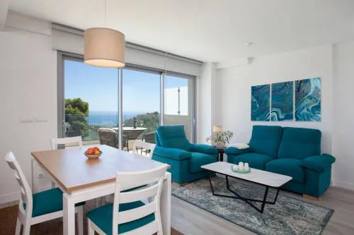 Spectacular new apartment with incredible sea vie