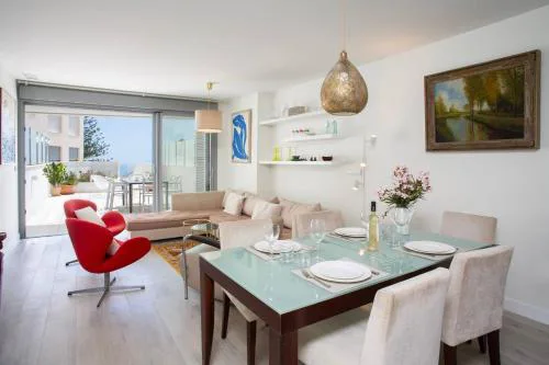 Stylish Apartment Large Terrace in Historic Mija