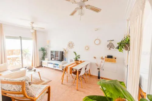 Bohemian apartment with pool 180m from Mojacar beach