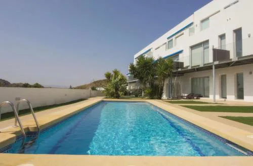 La Villa Dorada