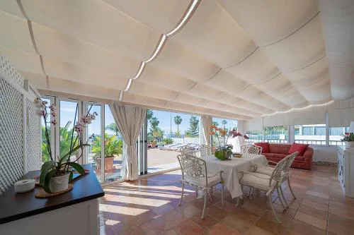 Apartamento amplio en primera linea playa Burriana , terraza grande con vistas al mar