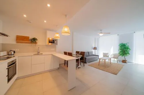 Ático con gran terraza privada cerca de la playa
