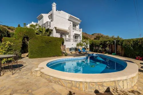 Los olivos villa with heated pool