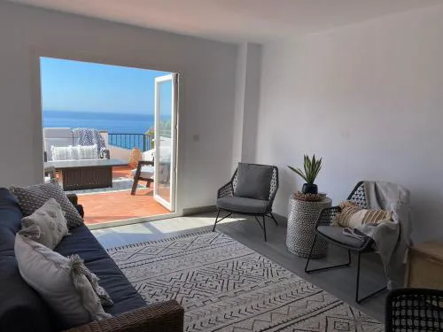 Panoramic Sea & Beach views luxury 2 bedroom Apt