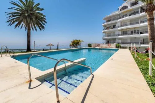 Perfect Family Apartment in Acapulco Playa, Nerja