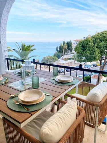 Sea View, Stylish & Modern 2 suites in the Center