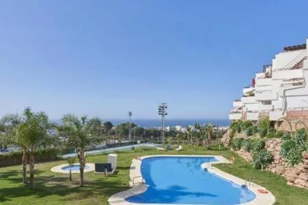 SHR044 Mar de Nerja Apartamento con piscina