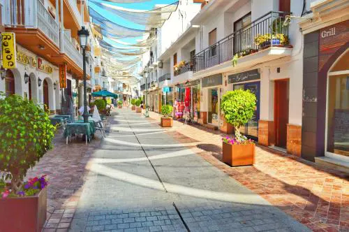 Sunny Studio in Nerja Center with Balcony close to Beach