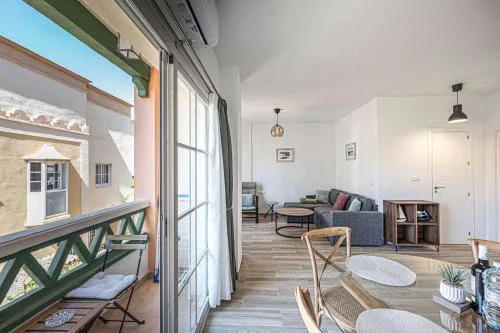 Toboso 1R Beach Living