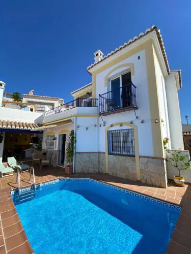 Villa in Nerja with private pool and sea view
