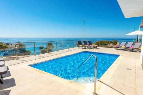 Villa Ladera Vista by Villa Plus