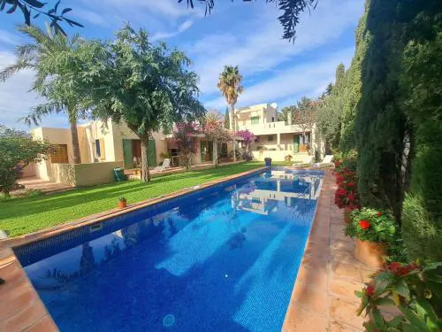 Holiday Home Schöne Villa für 6 Personen mit Schwimmbad by Interhome