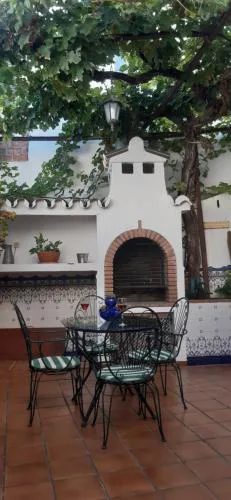 Casa Luciíta: Agradable con chimenea, patio y BBQ.