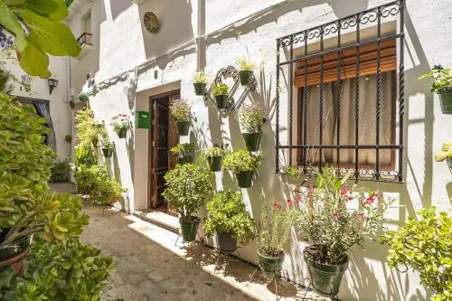 Casa con patio y terraza en Barrio histórico de la Villa, junto al Adarve