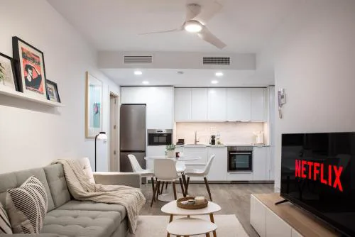 Azure Home-Boutique Apartment-125m from beach